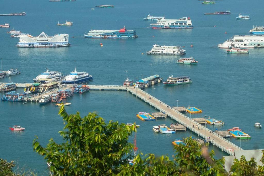 Punyapha Place Pattaya Exterior photo